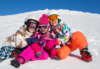 Fototapeta na wymiar kids in alpin ski resort