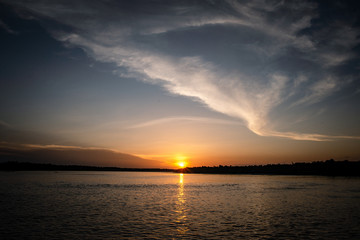 Atardecer en el Rio Inirida- Guainia-Colombia