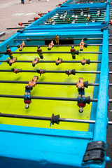 Mesa de futbolito de madera, colocado en ferias de M&eacute;xico. Ya es un objeto antiguo