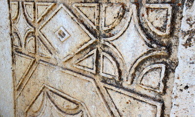 In stein gemeiseltes Ornament in Baalbeck