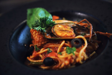 Spaghetti with seafood and tomato sauce