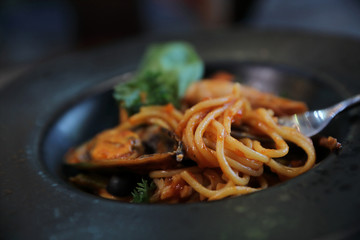 Spaghetti with seafood and tomato sauce