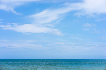 Fototapeta na wymiar Sea, Clound, Blue sky and Horizon from the sand beach.