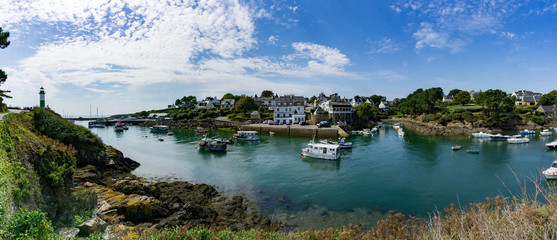 Fototapeta premium panorama view of the picturesque Port de Doelan village and harbor in Brittany