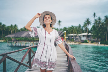 Убрать красный цвет на фоне