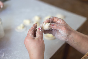 The process of cooking dumplings with cottage cheese