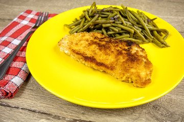 escalope de volaille panée et haricots verts