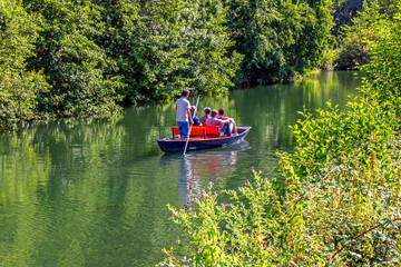 Promenade en barque dans le Marais poitevin	