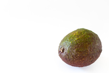 白背景で撮影したアボカド