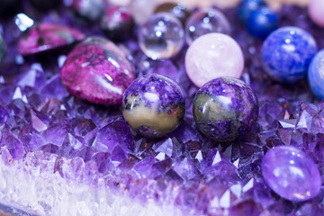 Round gemstone balls for crystal healing