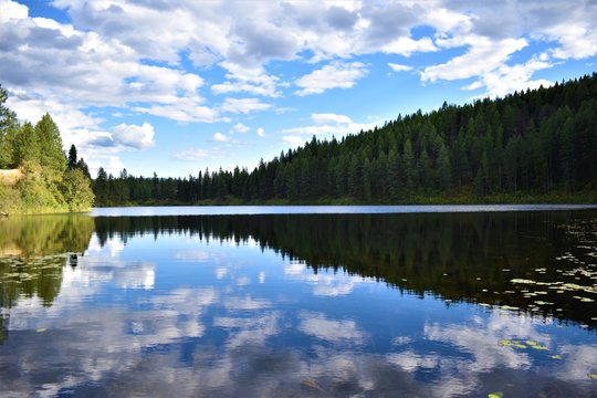 Granite Lake, landscape with lake and sky © Christopher
