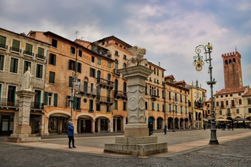 piazza della liberta in bassano del grappa, italien