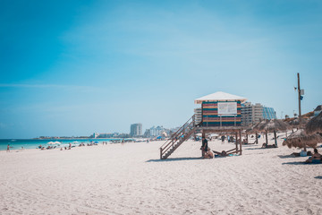 Playa delfines Cancún Mexico