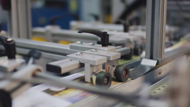 Fliessband zur Bedruckung von Umschlägen und Transport - flowing ribbon for Printing and transport of envelopes