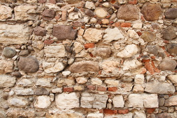 eine alte Stadtmauer