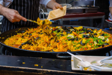 serving paella