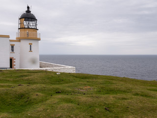 Fototapeta na wymiar Le phare de Stoer (point of Stoer, Ecosse)