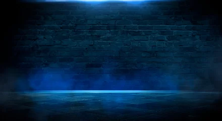 Photo sur Plexiglas Fumée Fond sombre bleu de la rue brumeuse vide avec de l& 39 asphalte mouillé, éclairé par un projecteur, des faisceaux laser, de la fumée