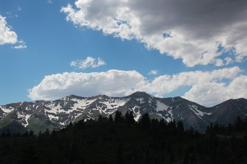 Fototapeta na wymiar View of Mountains