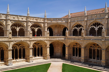 Fototapeta premium Interiors of Jeronimos Monastery or Hieronymites Monastery. Lisbon, Portugal