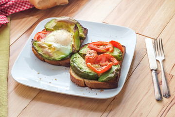 Breakfast Avocado Egg Toast