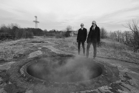 Aliens at the place of arrival