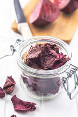 Dried and raw beetroot.