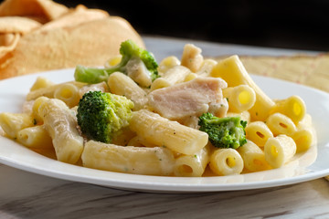 Italian Rigatoni Chicken Alfredo