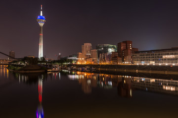 Fototapeta premium Düsseldorf Medienhafen