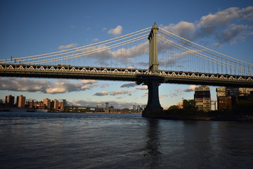brooklyn bridge over the river
