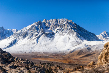 Fototapeta na wymiar Winter at the base of the Sierras.