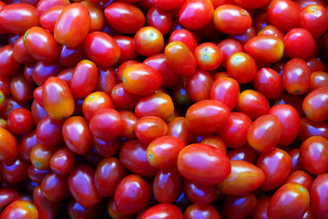 Red Tomato pattern for background.