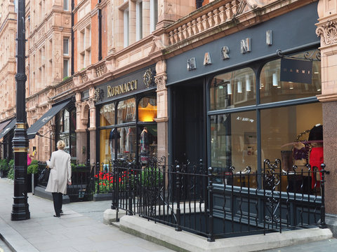 Mayfair District Of London, Elegant Shops And Restaurants, 2016