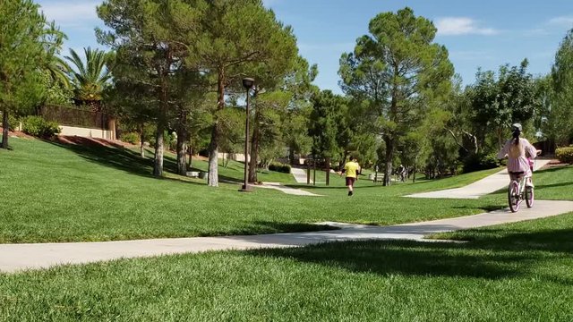 Cycling Summerlin Trails, Las Vegas 
3840 x 2160  30 FPS