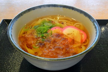 名古屋名物きしめんです