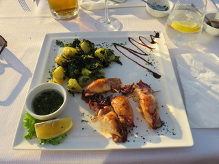 grilled squid ring with potatoes