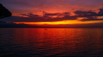 Obraz premium Stunning sunset over Samboan in Cebu Island in Philippines