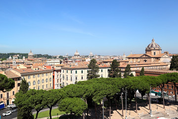 Fototapeta na wymiar Rome skyline view in the sumemrtime