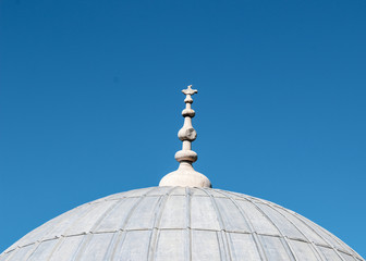 Fototapeta na wymiar Minaret and dome of Suleymanie Mosque with Istanbul city background in Istanbul in Turkey 