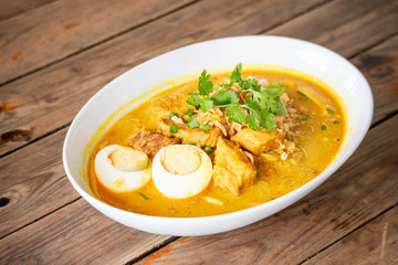 Yellow Beef Curry Noodle - Halal Food in Thailand