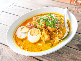 Laksa Curry Noodles - Muslim Food Bangkok