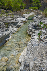 Fluss am am Ausgang der Samariaschlucht, Südküste Kretas, Griechenland