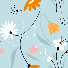 Behang Bloemenmotief Bloemmotief met witte bloemen op een blauwe achtergrond. Kan worden gebruikt voor uitnodigingen, wenskaarten, scrapbooking.
