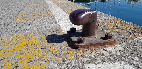 Bollard - amarrage de bateau