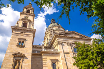 Fototapeta na wymiar St. Stephen's Basilica in Budapest, Hungary, Europe.