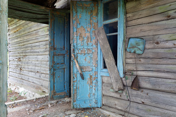 Verlassenes Schulhaus in der radioaktiven Sperrzone in Belarus (Weißrussland)
