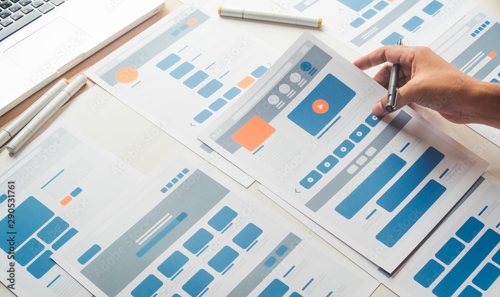 Aufkleber website designer creative planning application developer development draft sketch drawing template l