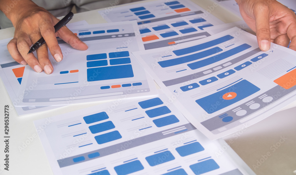 Aufkleber website designer creative planning application developer development draft sketch drawing template l