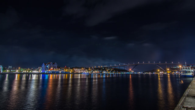 Panorama Willemstad Curacao bei Nacht
