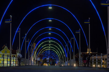 Königin Emma Brücke Willemstad Curacao bei Nacht
